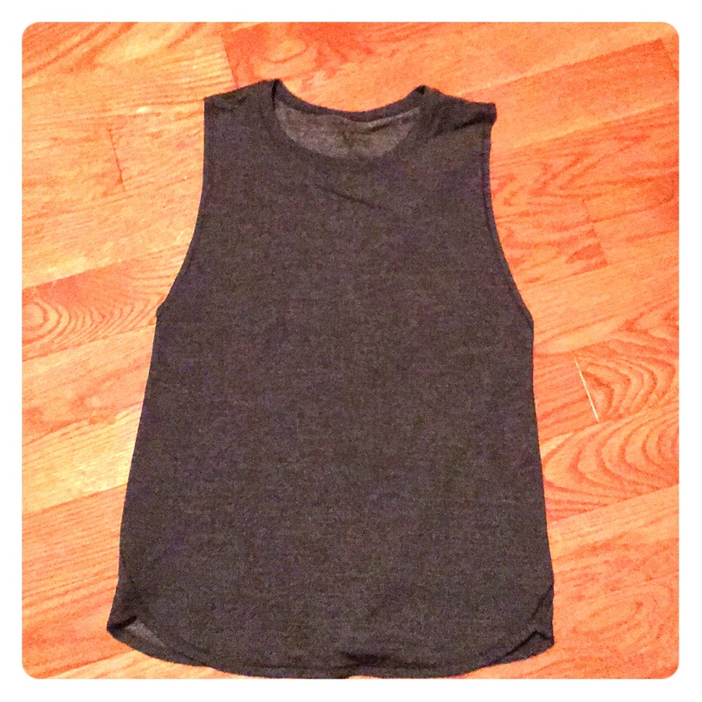 Lululemon In a Cinch tank